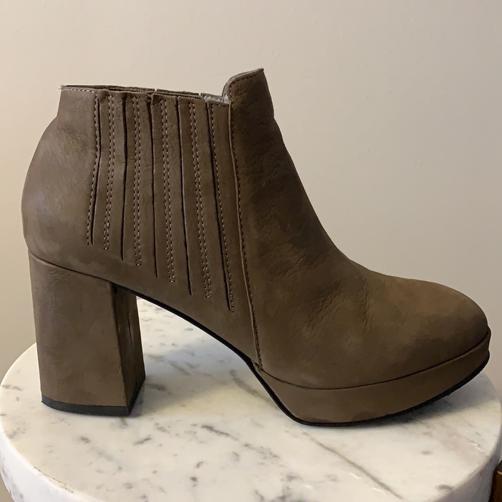 Platform shoes - Eileen Fisher size 6 1/2
